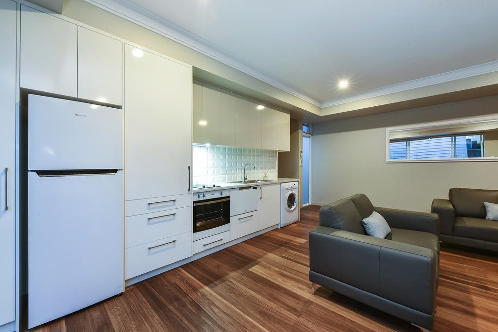 Aloha Central Luxury Apartments مونت غامبير المظهر الخارجي الصورة