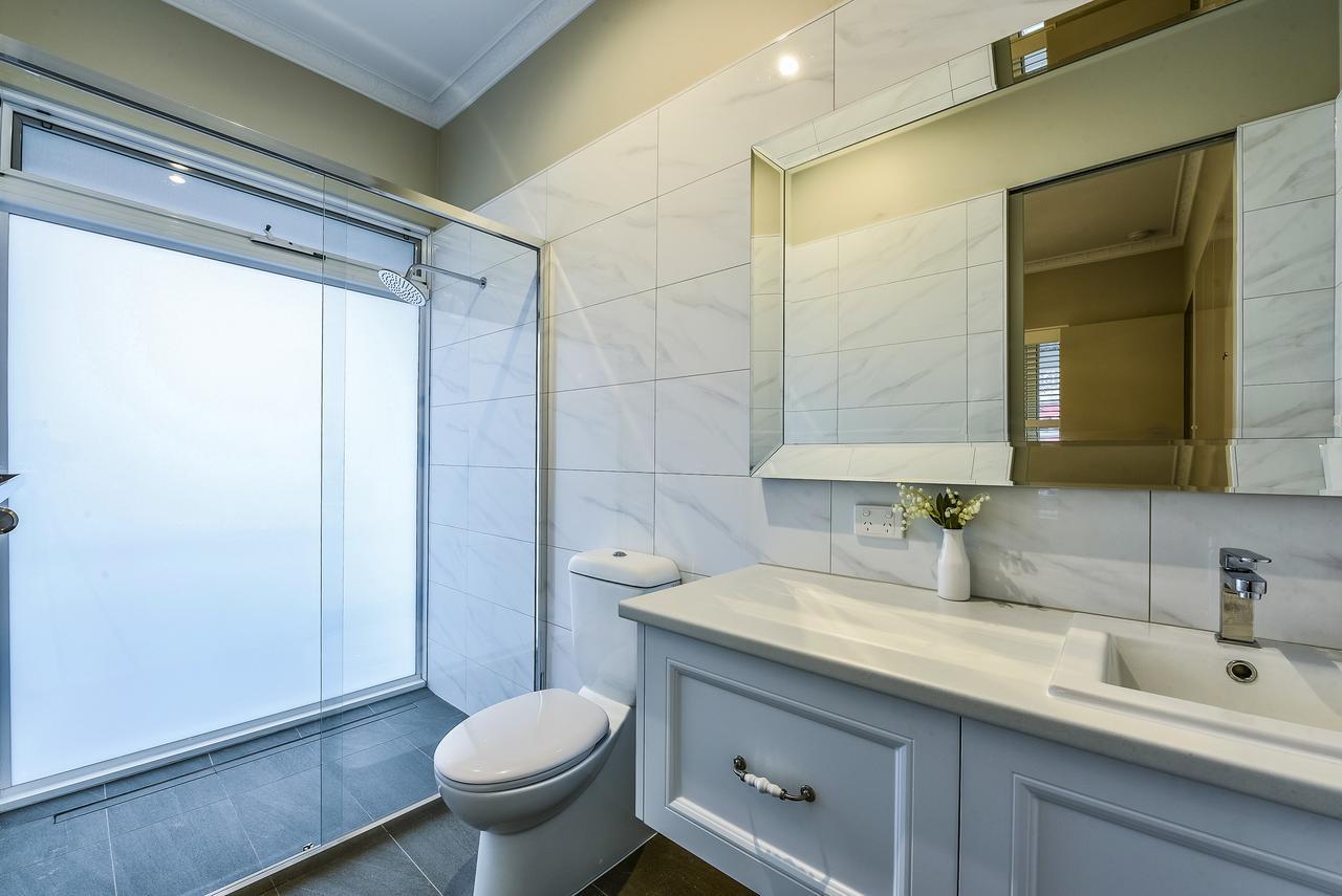 Aloha Central Luxury Apartments مونت غامبير المظهر الخارجي الصورة